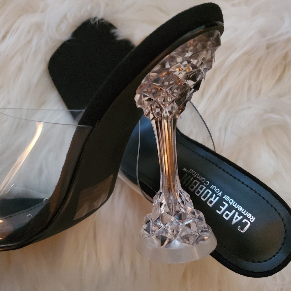 Sandals - Picture 3 of 4